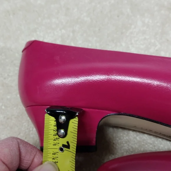 Liz Claiborne Women's Pink Leather Shoes - Picture 9 of 10